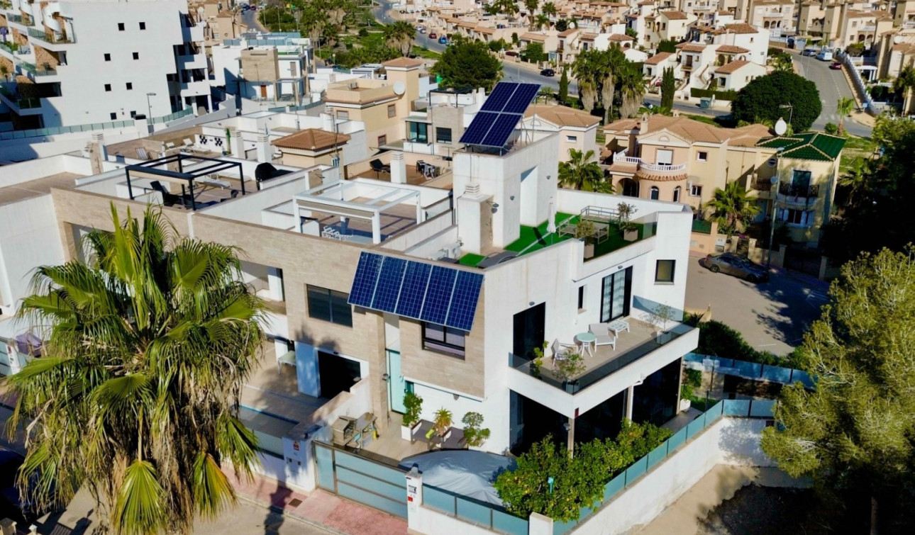 Reventa - Villa independiente - Orihuela Costa - Villamartín