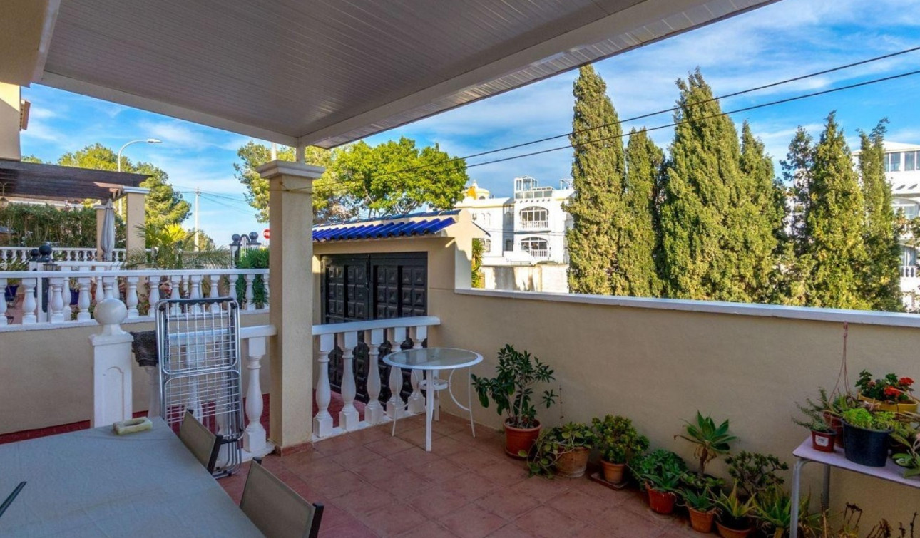 Reventa - Villa independiente - Orihuela Costa - Villamartín