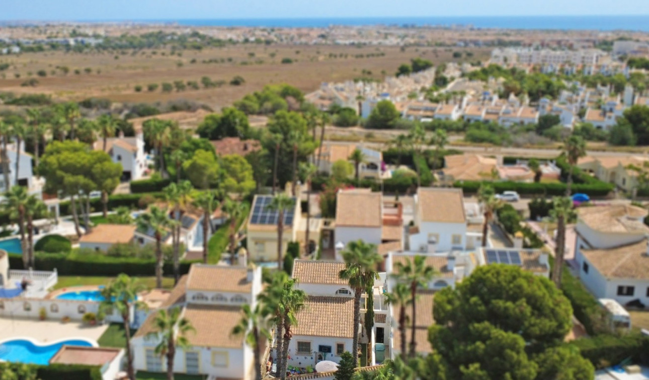 Reventa - Villa independiente - Orihuela Costa - Villamartín