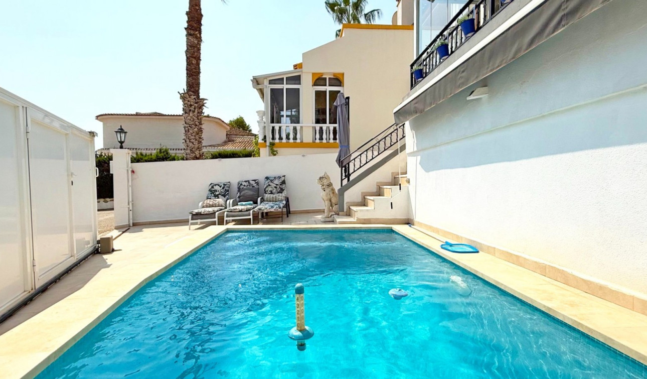 Reventa - Villa independiente - Orihuela Costa - Villamartín