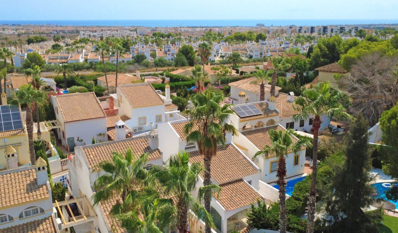Reventa - Villa independiente - Orihuela Costa - Villamartín