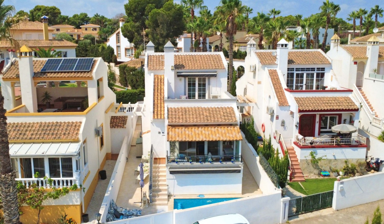 Reventa - Villa independiente - Orihuela Costa - Villamartín