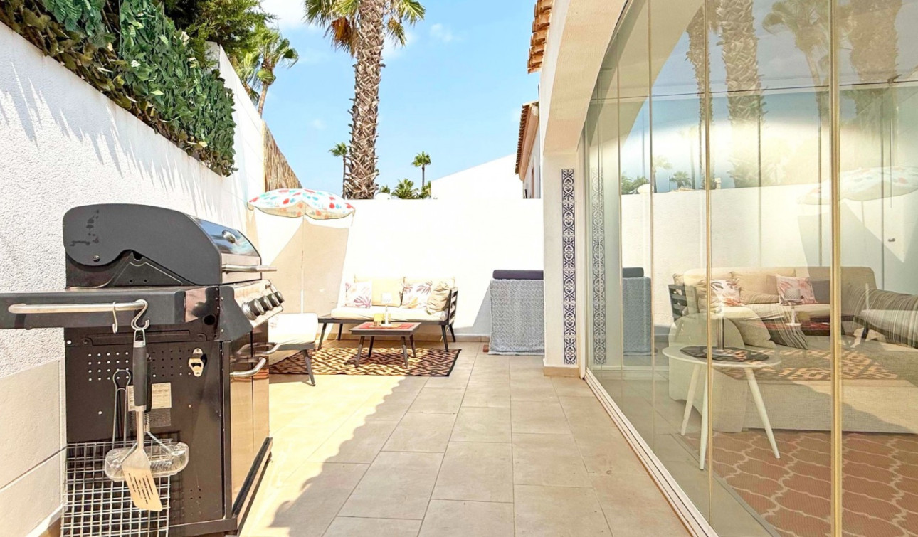 Reventa - Villa independiente - Orihuela Costa - Villamartín