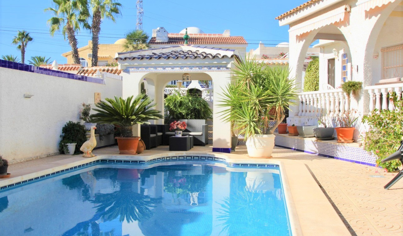 Reventa - Villa independiente - Orihuela Costa - Villamartín