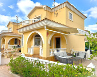 Reventa - Villa independiente - Orihuela Costa - Villamartín