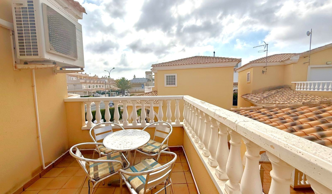 Reventa - Villa independiente - Orihuela Costa - Villamartín