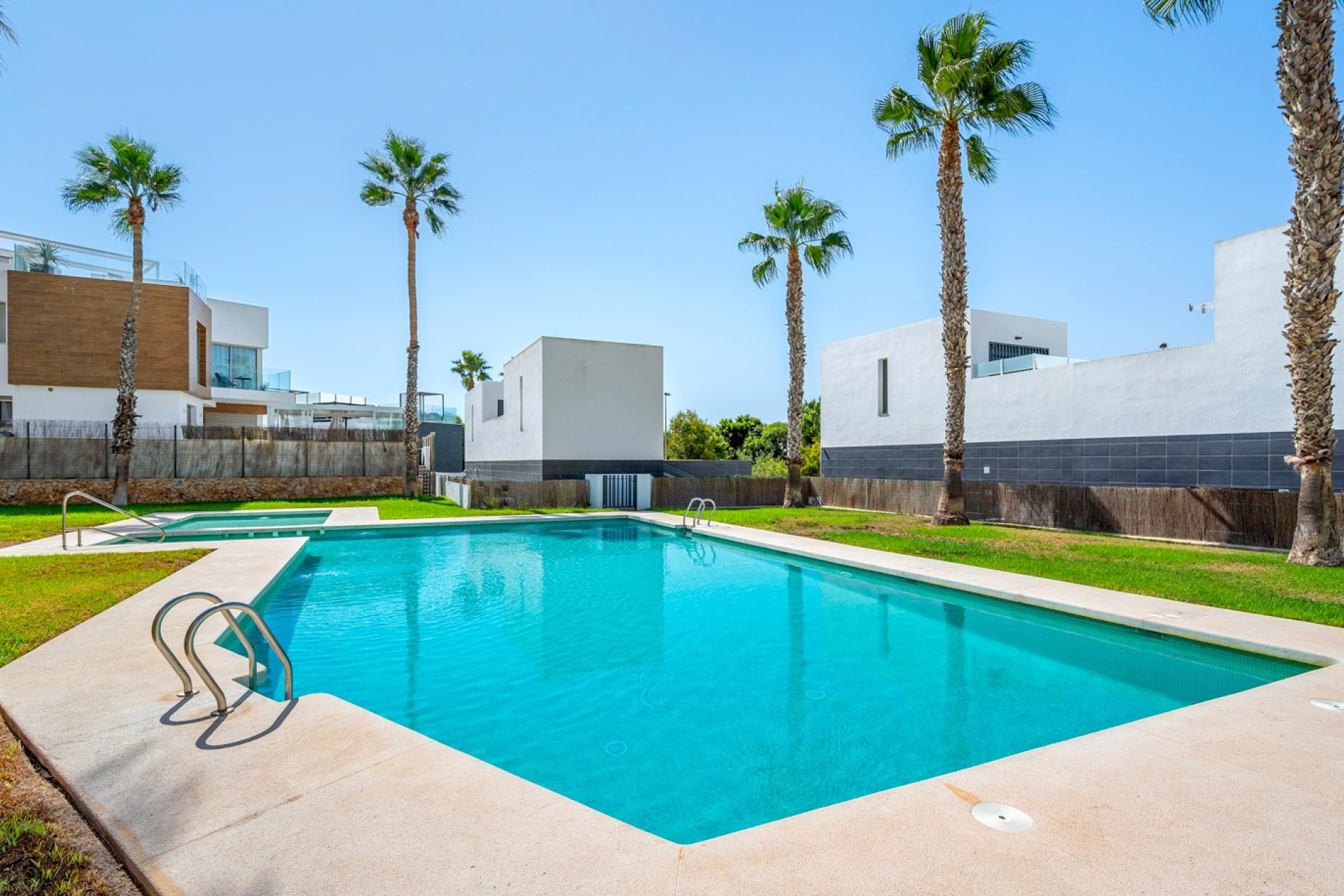 Reventa - Villa independiente - Orihuela Costa - Villamartín