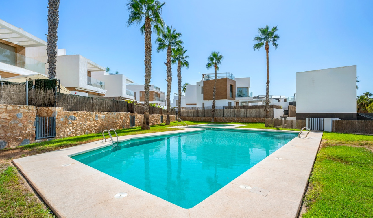 Reventa - Villa independiente - Orihuela Costa - Villamartín