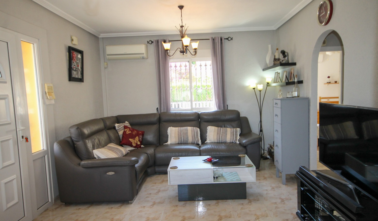 Reventa - Villa independiente - Orihuela Costa - Villamartín