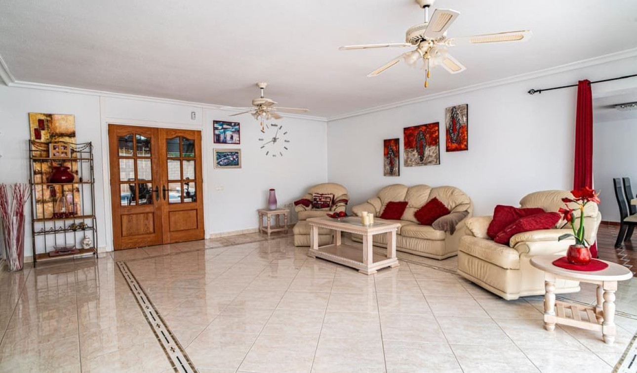 Reventa - Villa independiente - Orihuela Costa - Villamartín