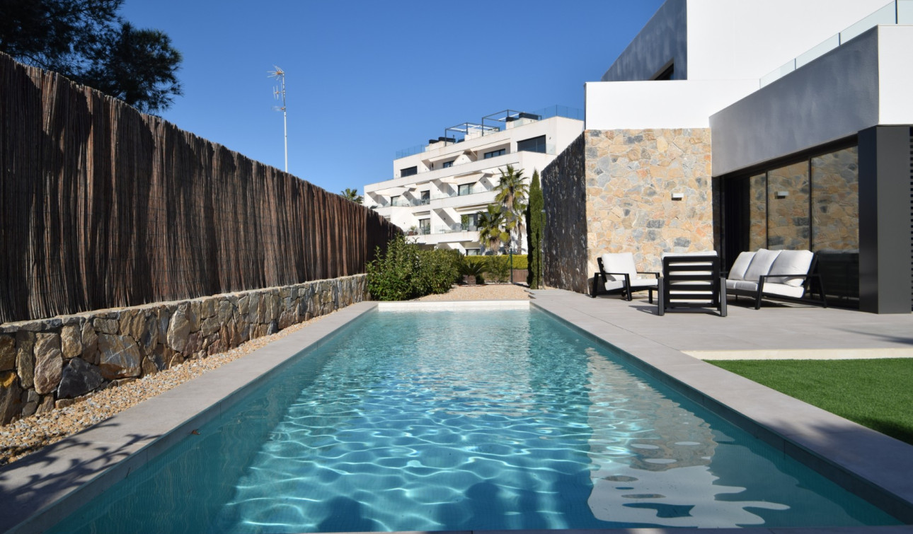 Reventa - Villa independiente - Orihuela - Las Colinas Golf