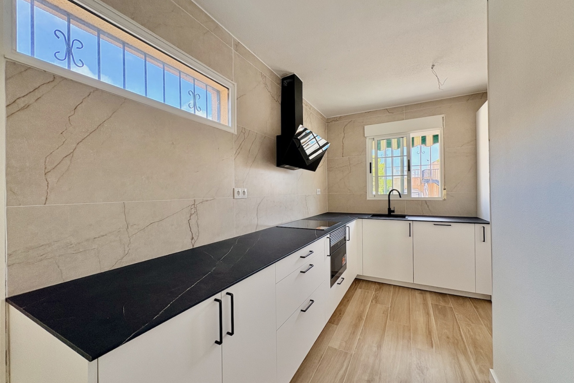 Reventa - Villa independiente - Orihuela - Los Balcones