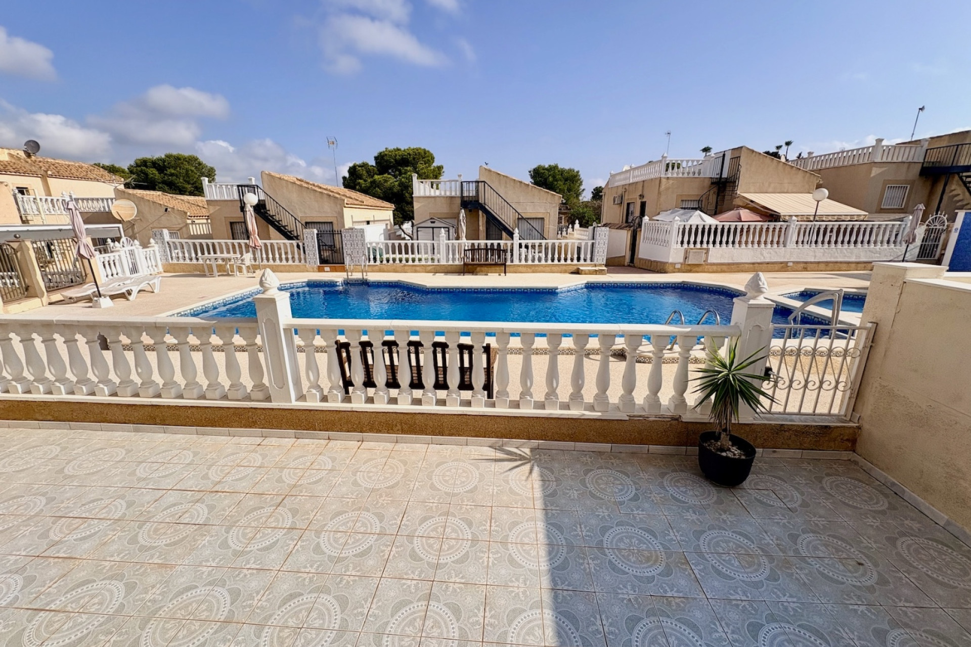 Reventa - Villa independiente - Orihuela - Los Balcones