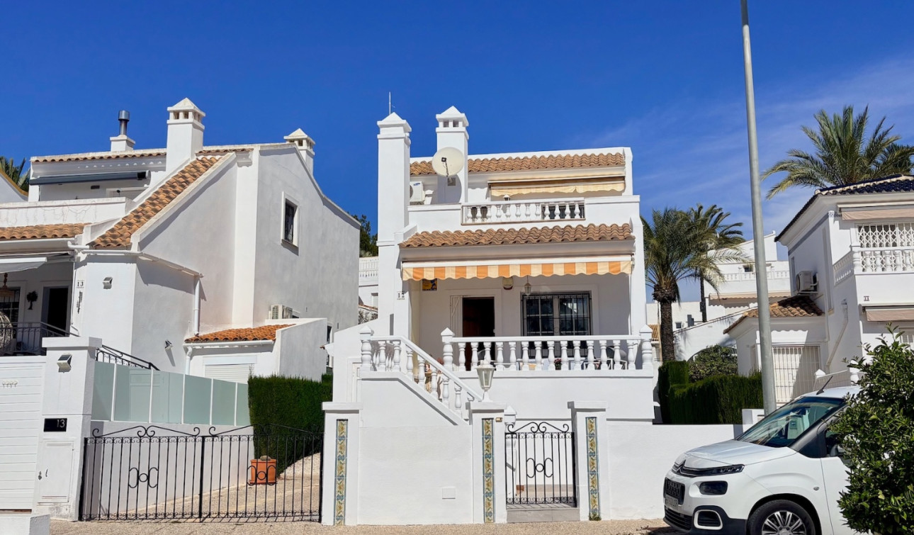 Reventa - Villa independiente - Orihuela - Villamartin
