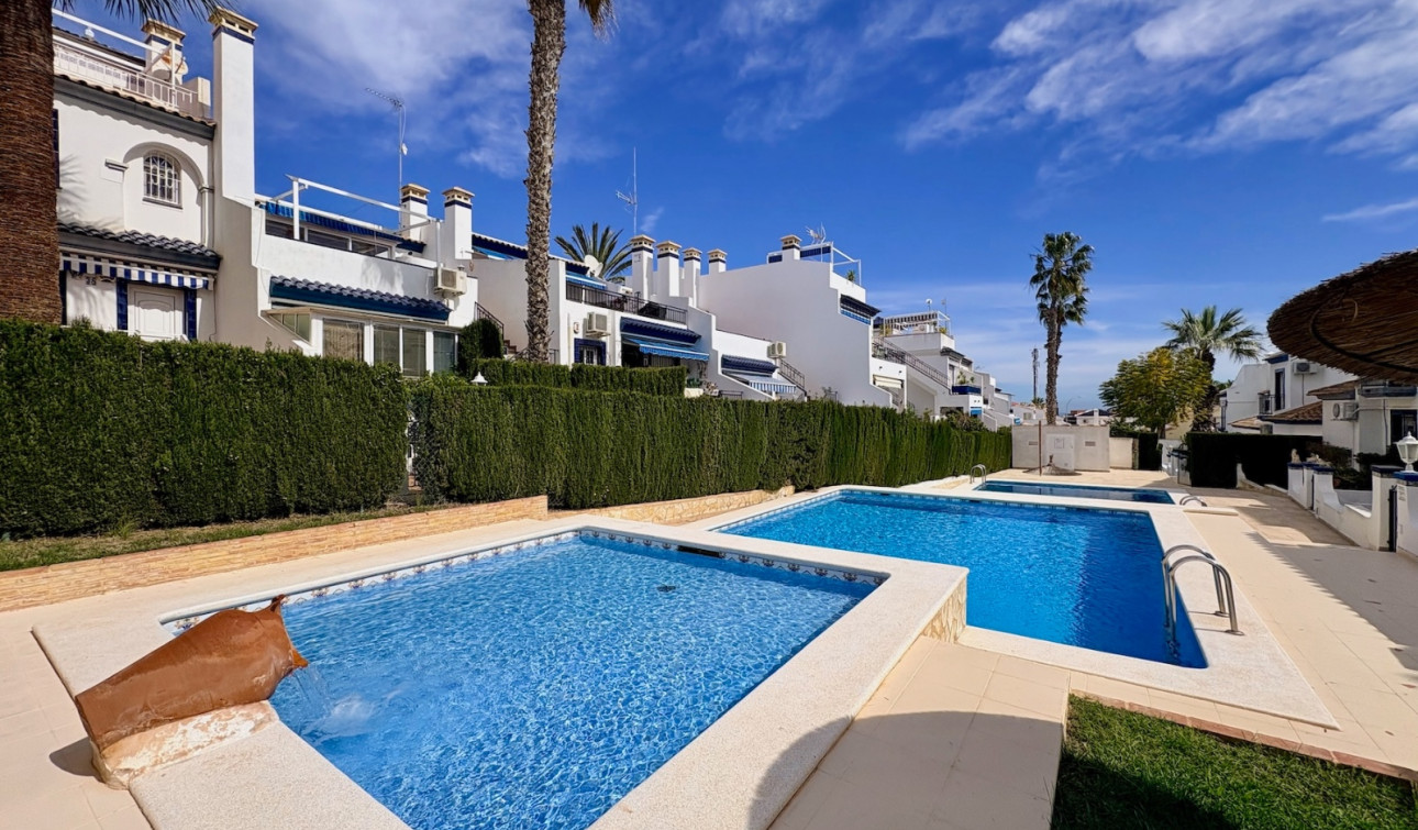 Reventa - Villa independiente - Orihuela - Villamartin