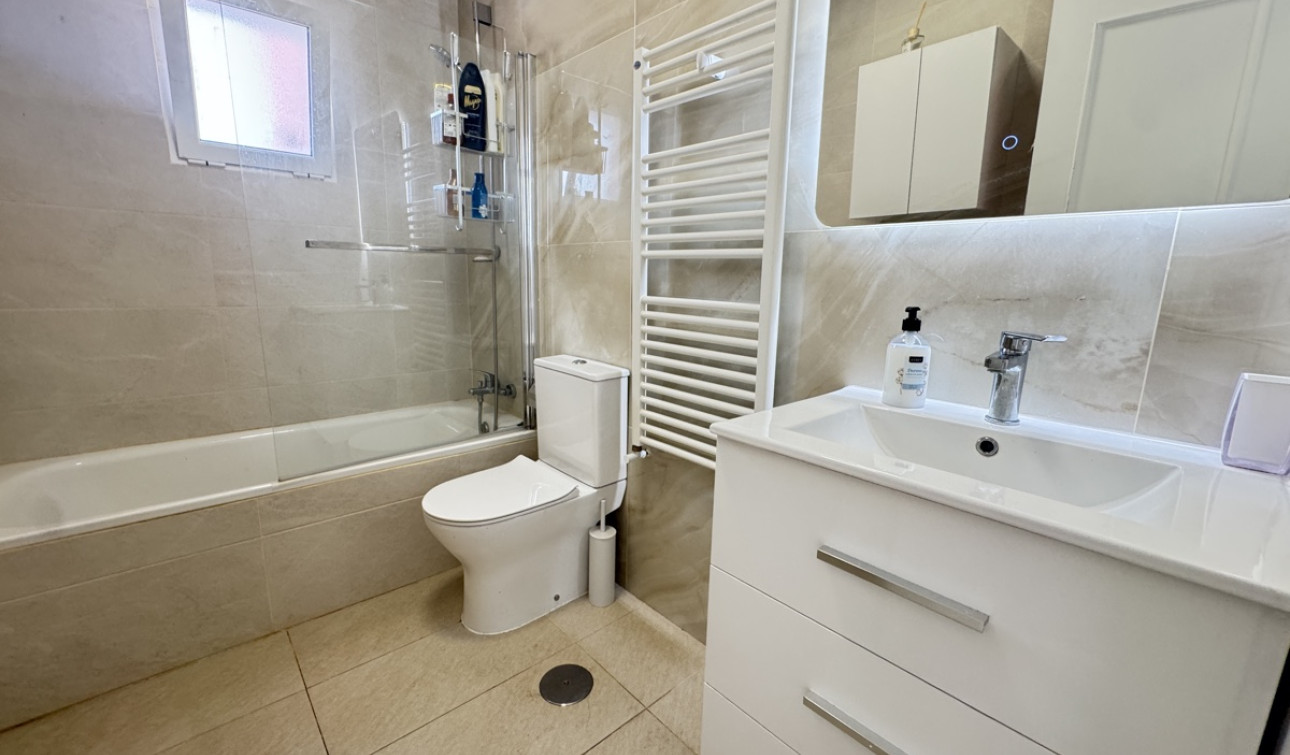 Reventa - Villa independiente - Playa Flamenca - La Florida