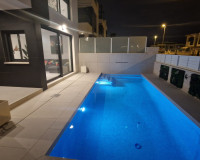 Reventa - Villa independiente - Punta Prima