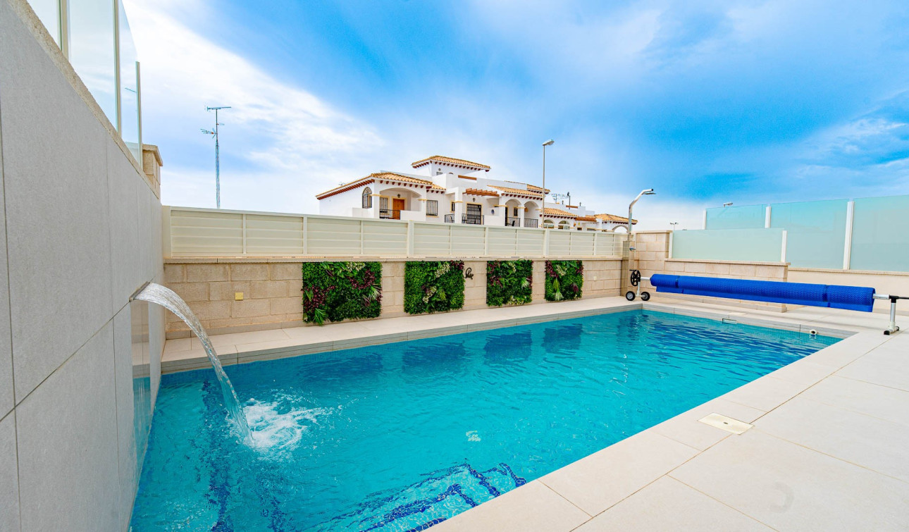Reventa - Villa independiente - Punta Prima