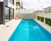 Reventa - Villa independiente - Punta Prima