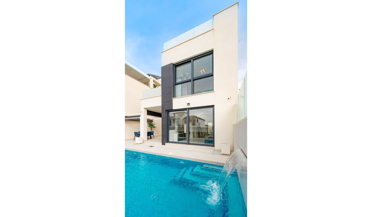Reventa - Villa independiente - Punta Prima