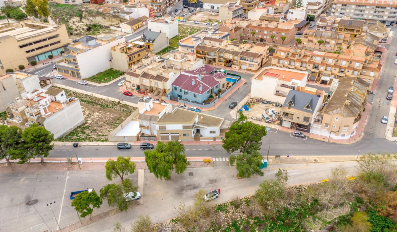 Reventa - Villa independiente - Rojales