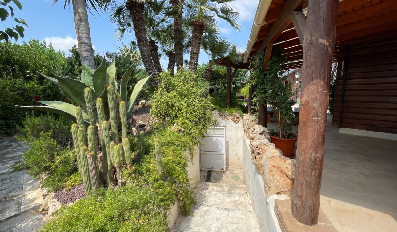 Reventa - Villa independiente - San Fulgencio - La Marina