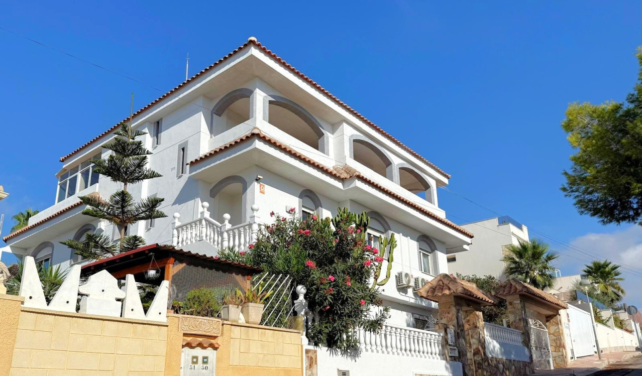 Reventa - Villa independiente - San Miguel de Salinas - Blue Lagoon