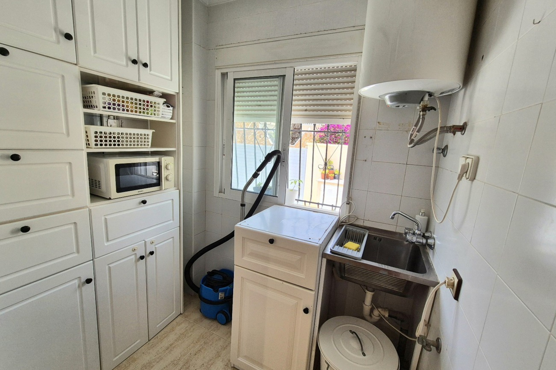 Reventa - Villa independiente - San Miguel de Salinas - Ciudad De Las Comunicaciones