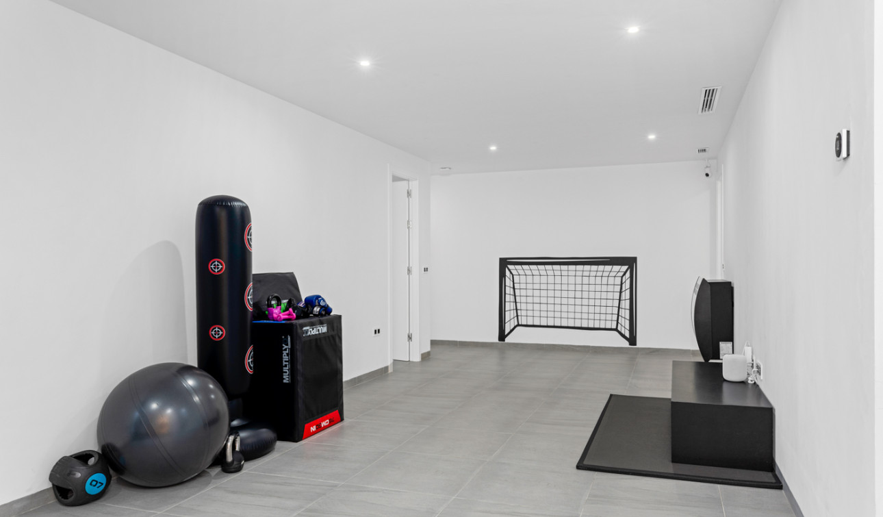 Reventa - Villa independiente - San Miguel de Salinas - Inland