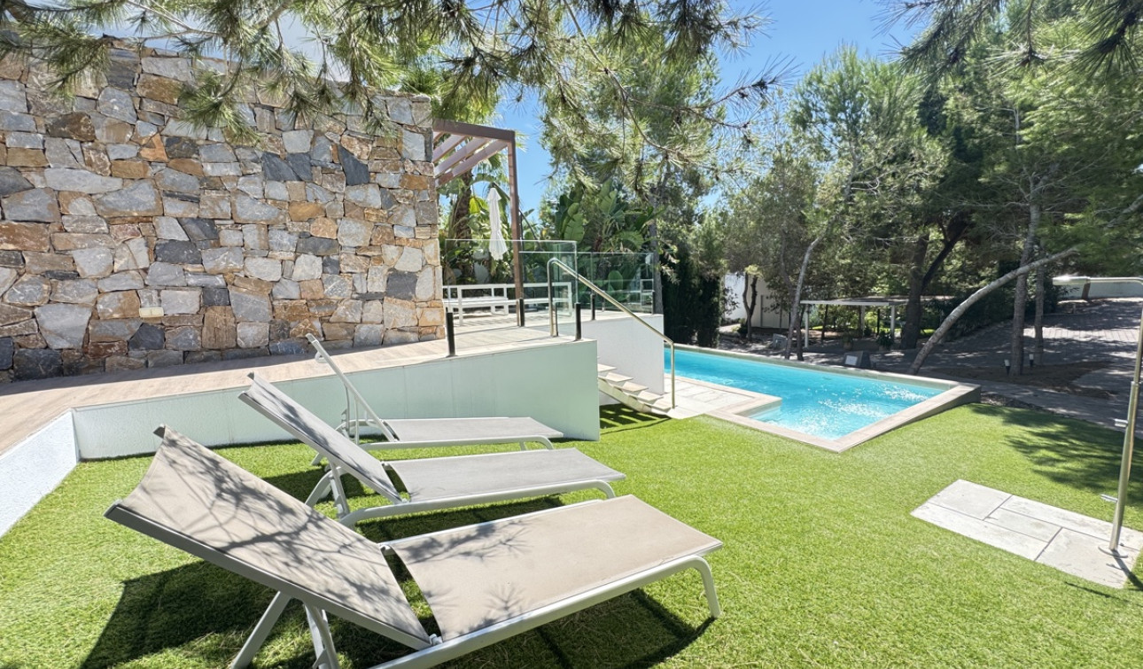 Reventa - Villa independiente - San Miguel de Salinas - Las Colinas Golf