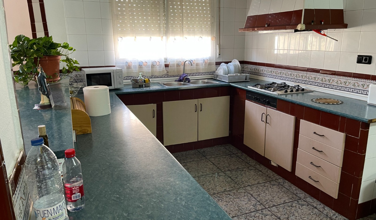 Reventa - Villa independiente - San Miguel de Salinas - Pueblo