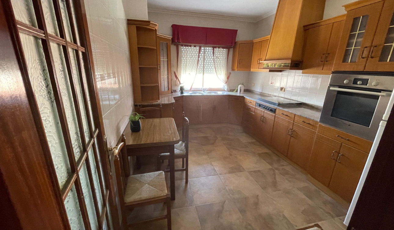 Reventa - Villa independiente - San Miguel de Salinas - Pueblo