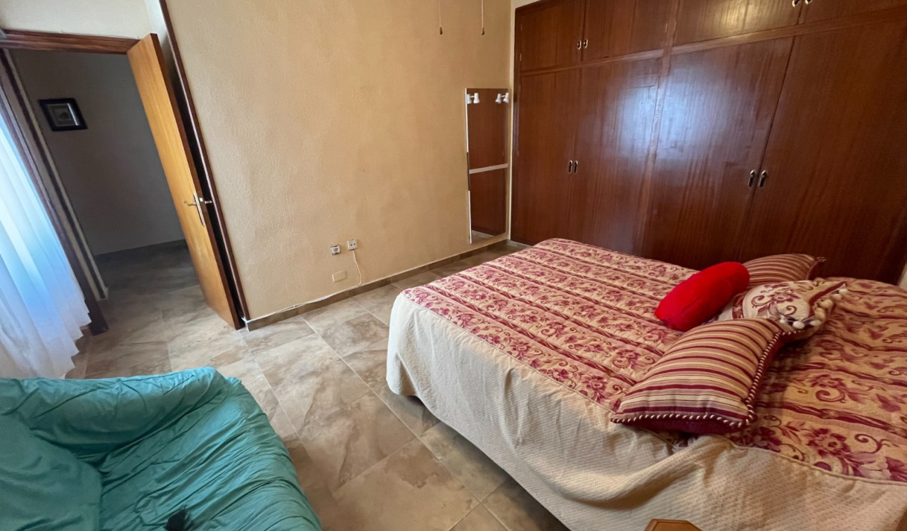 Reventa - Villa independiente - San Miguel de Salinas - Pueblo