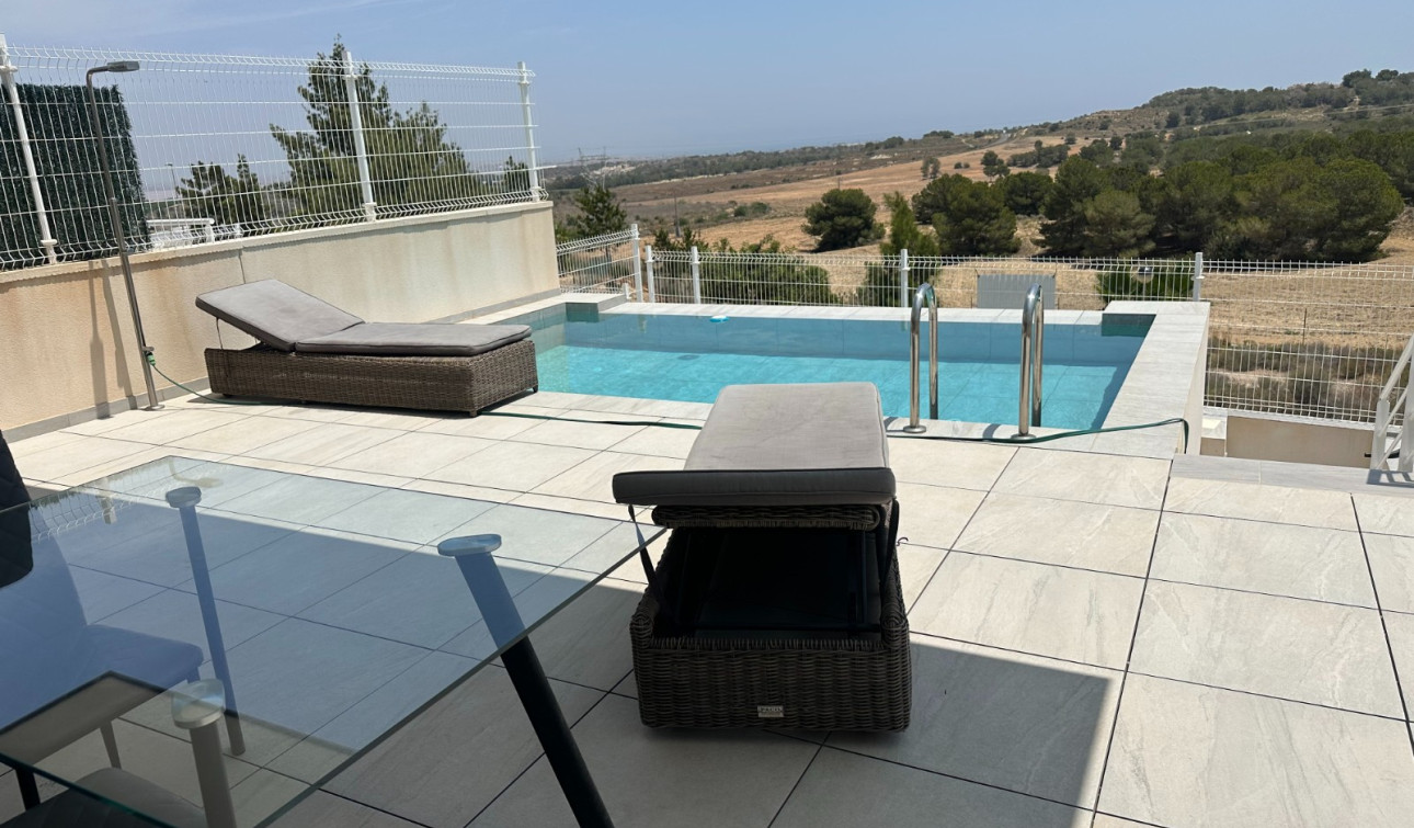 Reventa - Villa independiente - San Miguel de Salinas - San Miguel Salinas