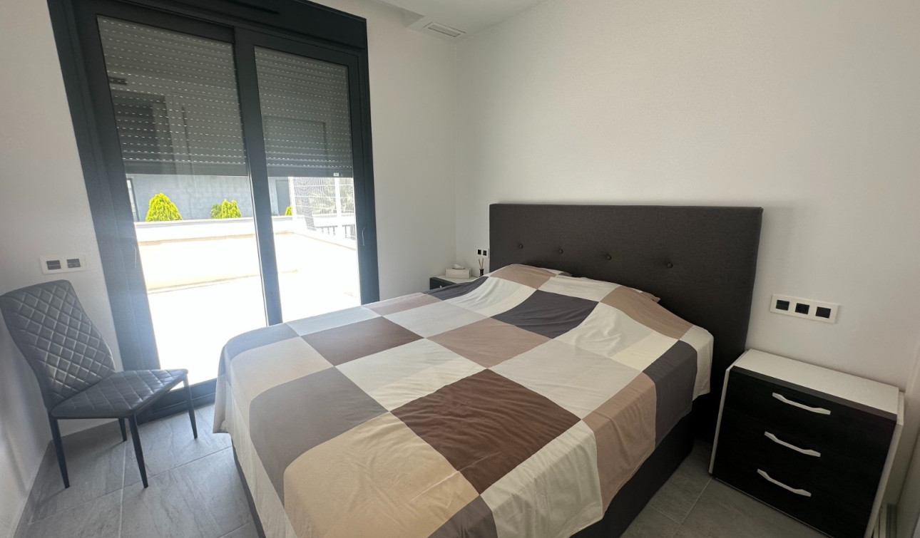 Reventa - Villa independiente - San Miguel de Salinas - San Miguel Salinas