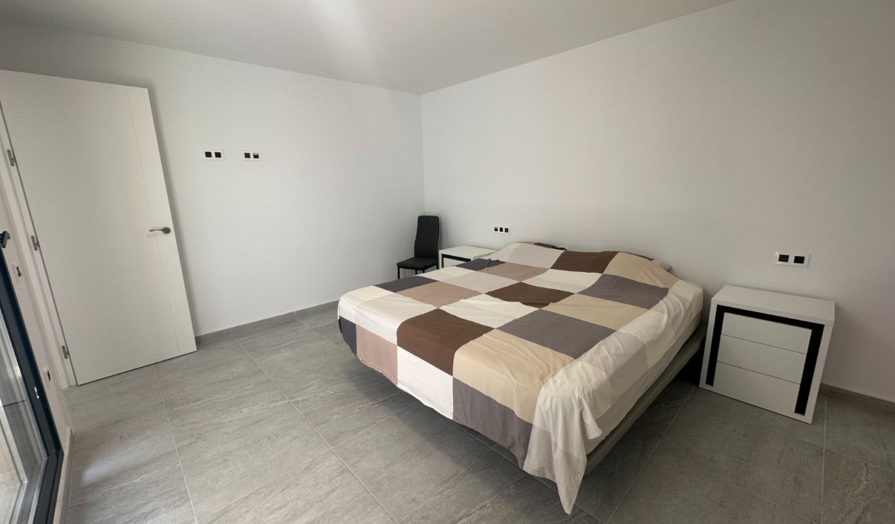 Reventa - Villa independiente - San Miguel de Salinas - San Miguel Salinas