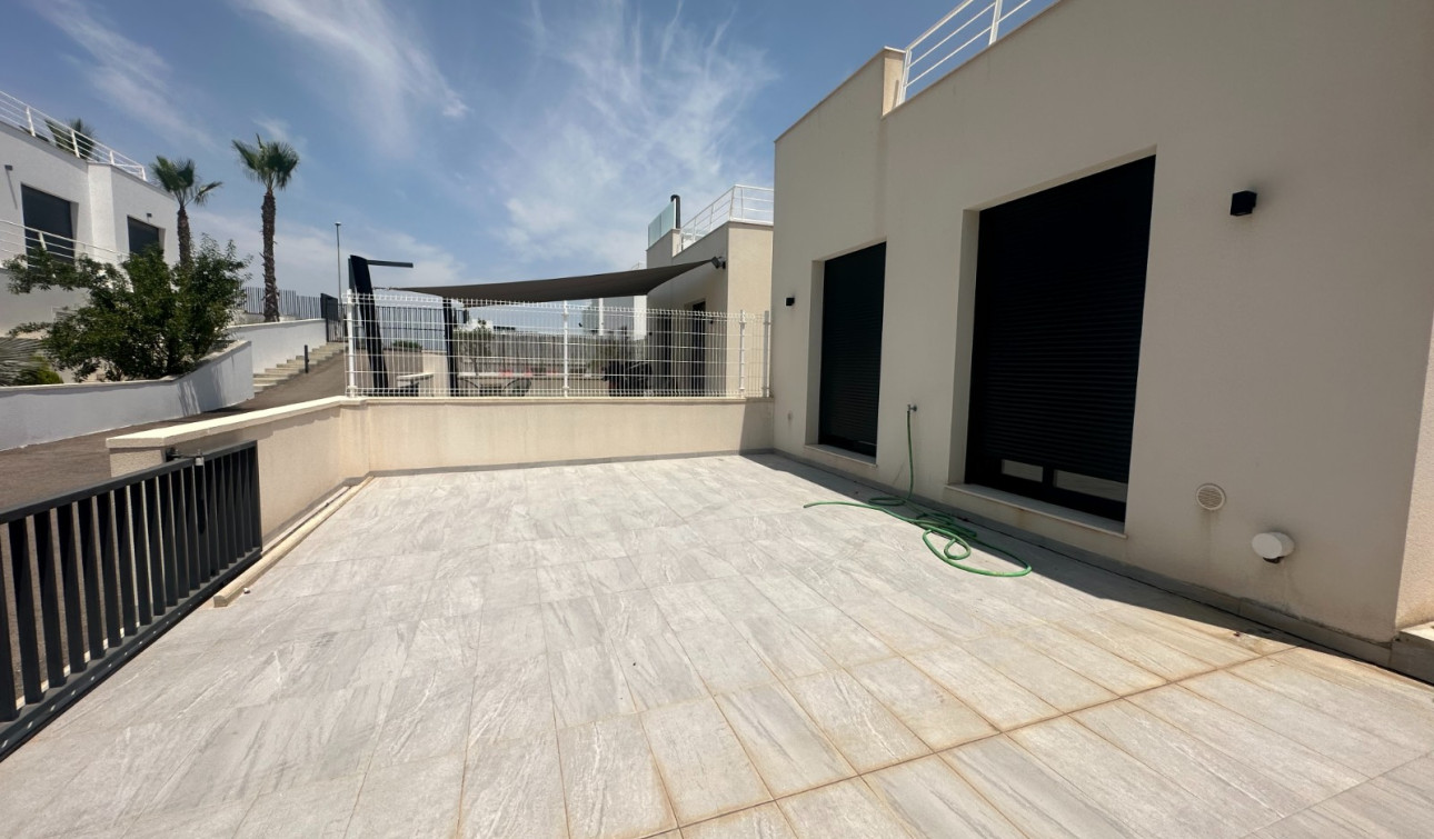 Reventa - Villa independiente - San Miguel de Salinas - San Miguel Salinas