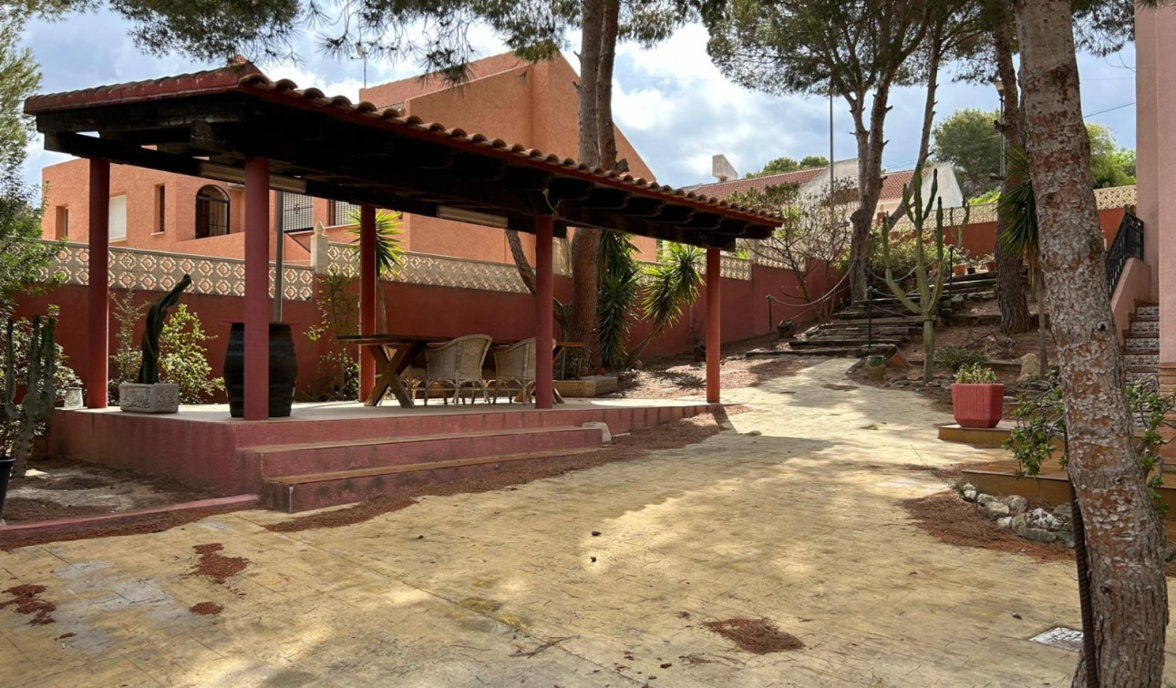 Reventa - Villa independiente - San Miguel de Salinas - Urbanizaciones