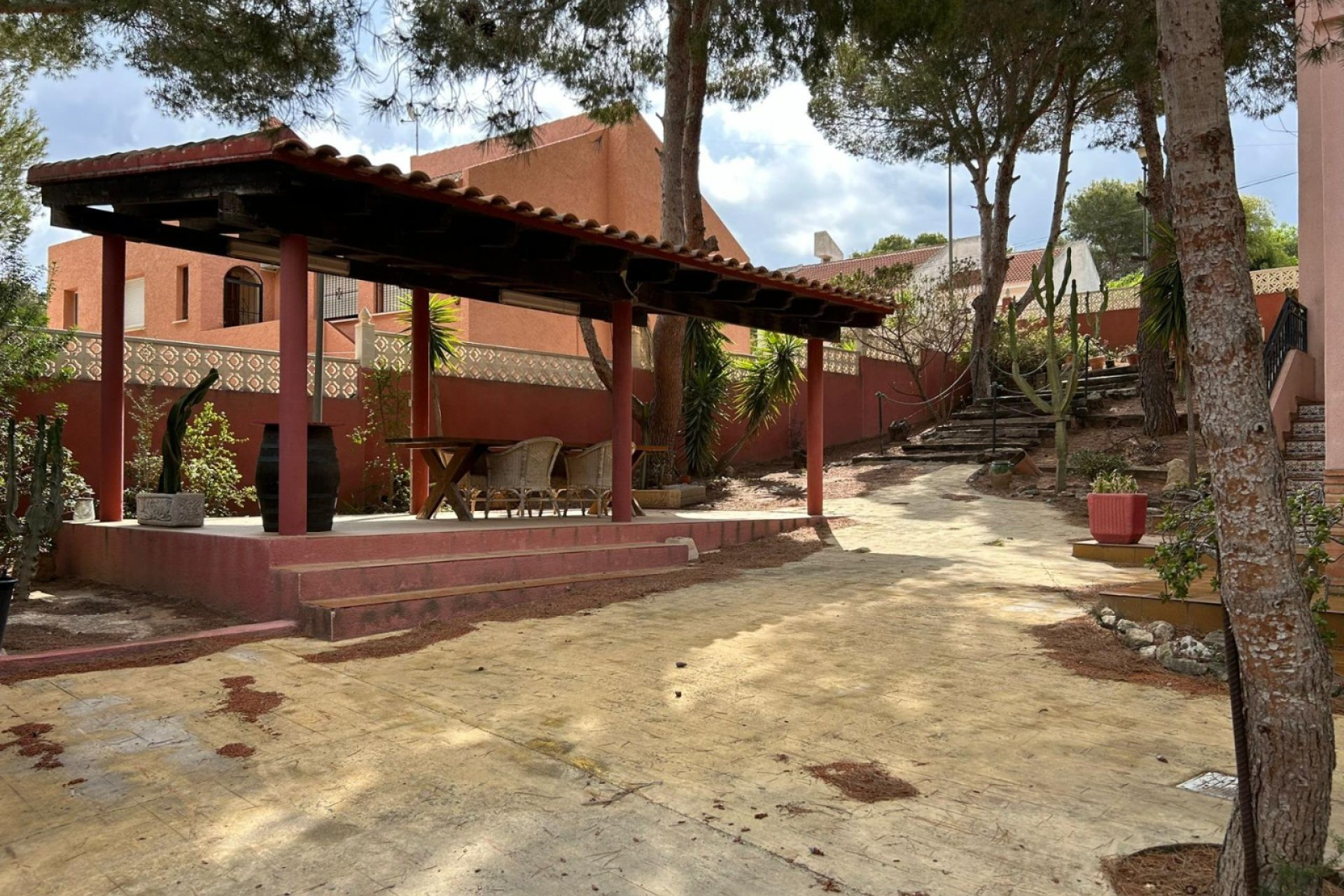 Reventa - Villa independiente - San Miguel de Salinas - Urbanizaciones