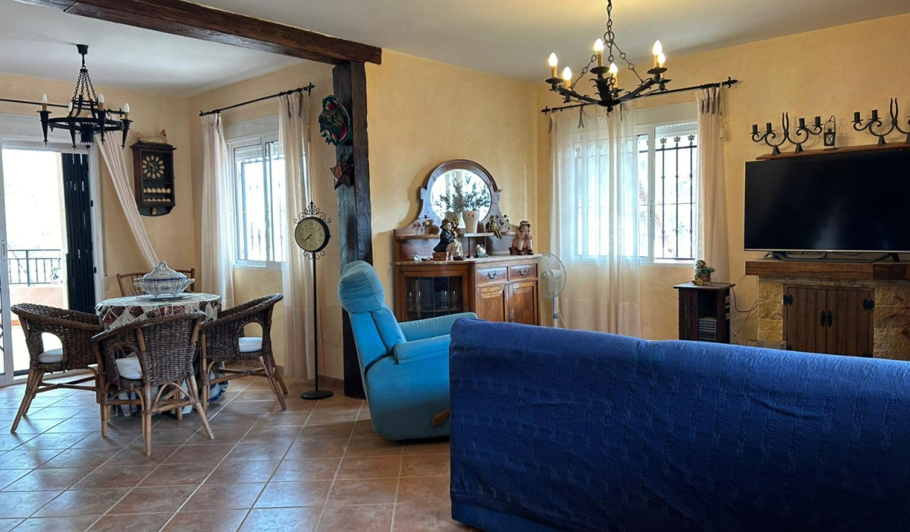 Reventa - Villa independiente - San Miguel de Salinas - Urbanizaciones