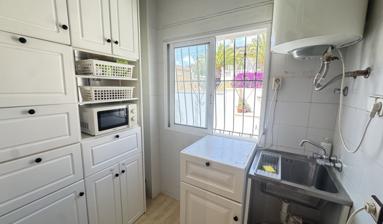 Reventa - Villa independiente - San Miguel de Salinas