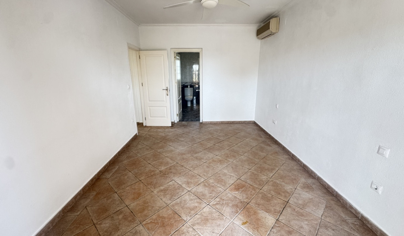 Reventa - Villa independiente - San Miguel de Salinas