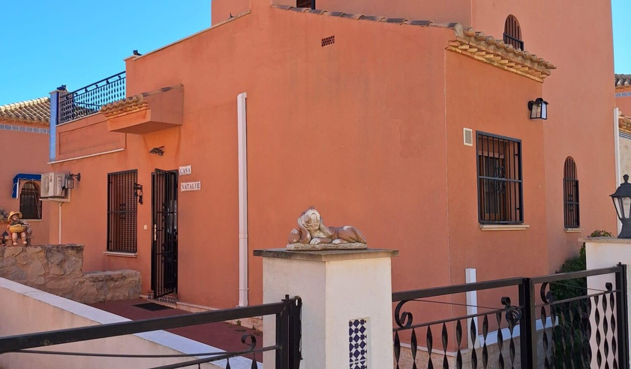 Reventa - Villa independiente - San Miguel de Salinas