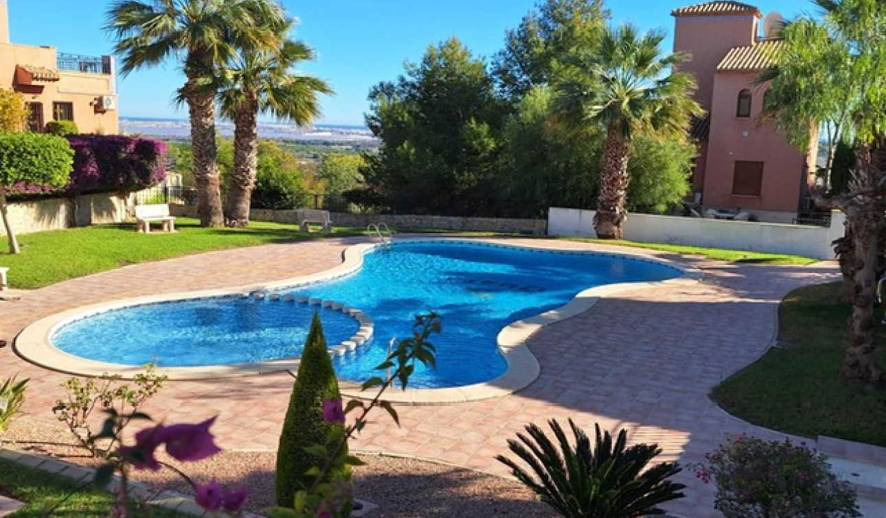 Reventa - Villa independiente - San Miguel de Salinas