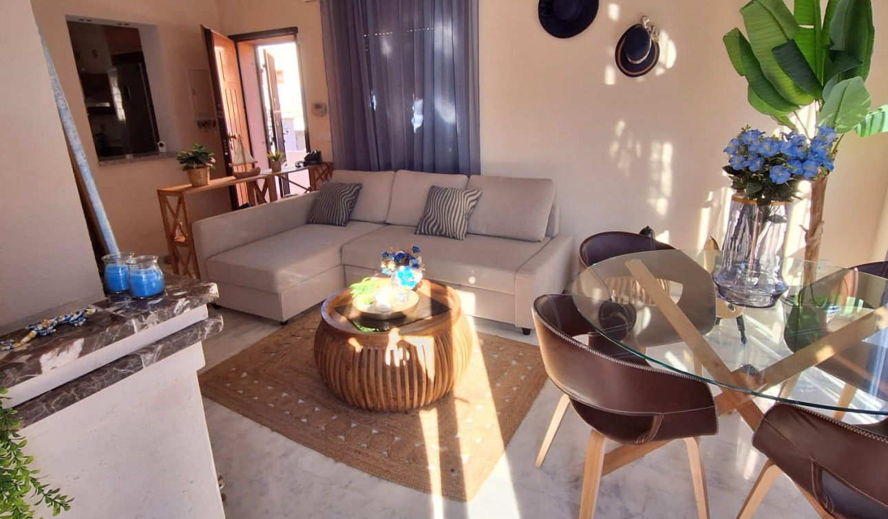 Reventa - Villa independiente - San Miguel de Salinas