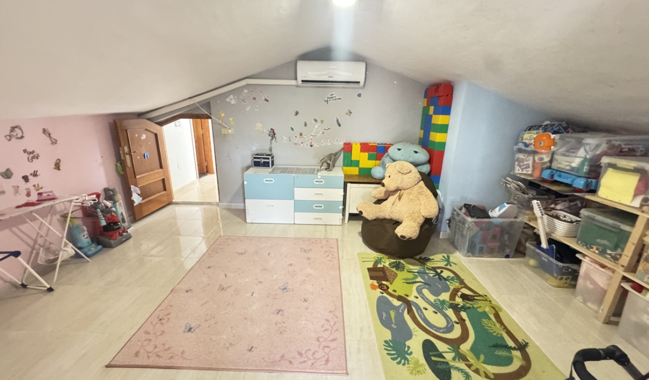 Reventa - Villa independiente - San Miguel de Salinas