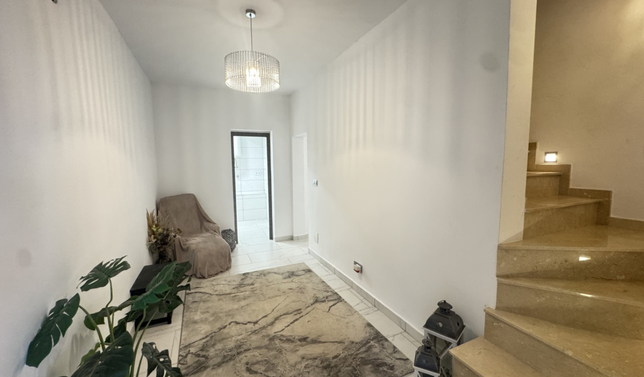 Reventa - Villa independiente - San Miguel de Salinas