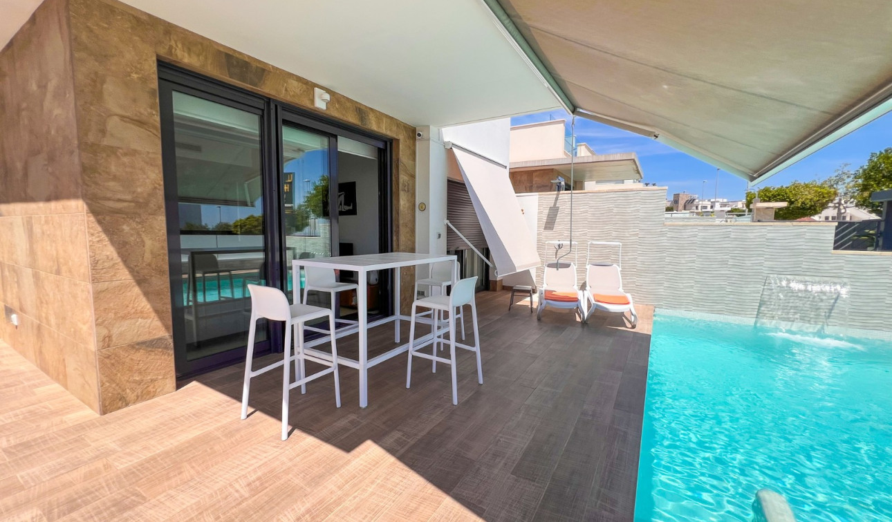 Reventa - Villa independiente - San Miguel de Salinas