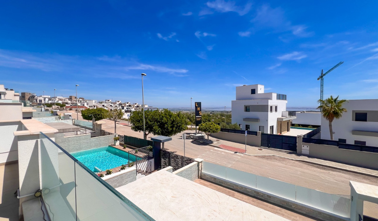 Reventa - Villa independiente - San Miguel de Salinas