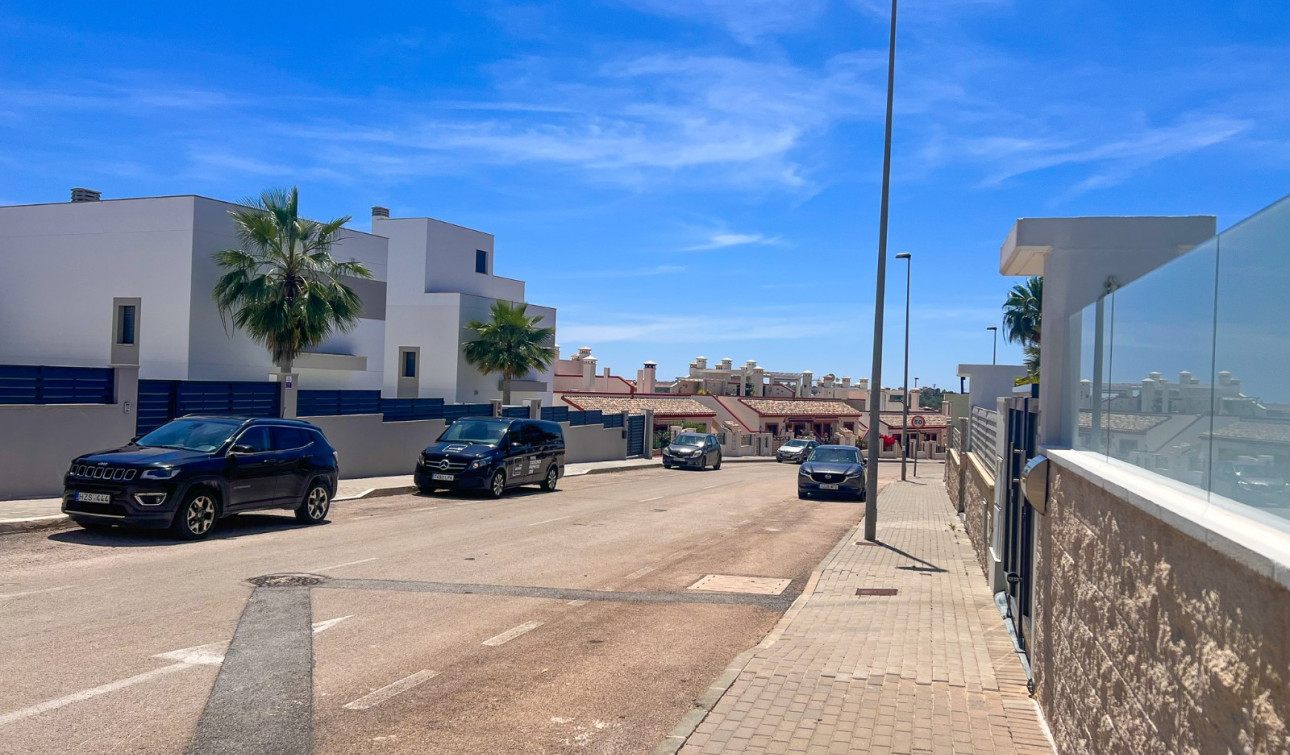 Reventa - Villa independiente - San Miguel de Salinas